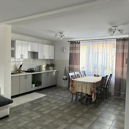 Hotel Серце Карпат à Yasinya Extérieur photo