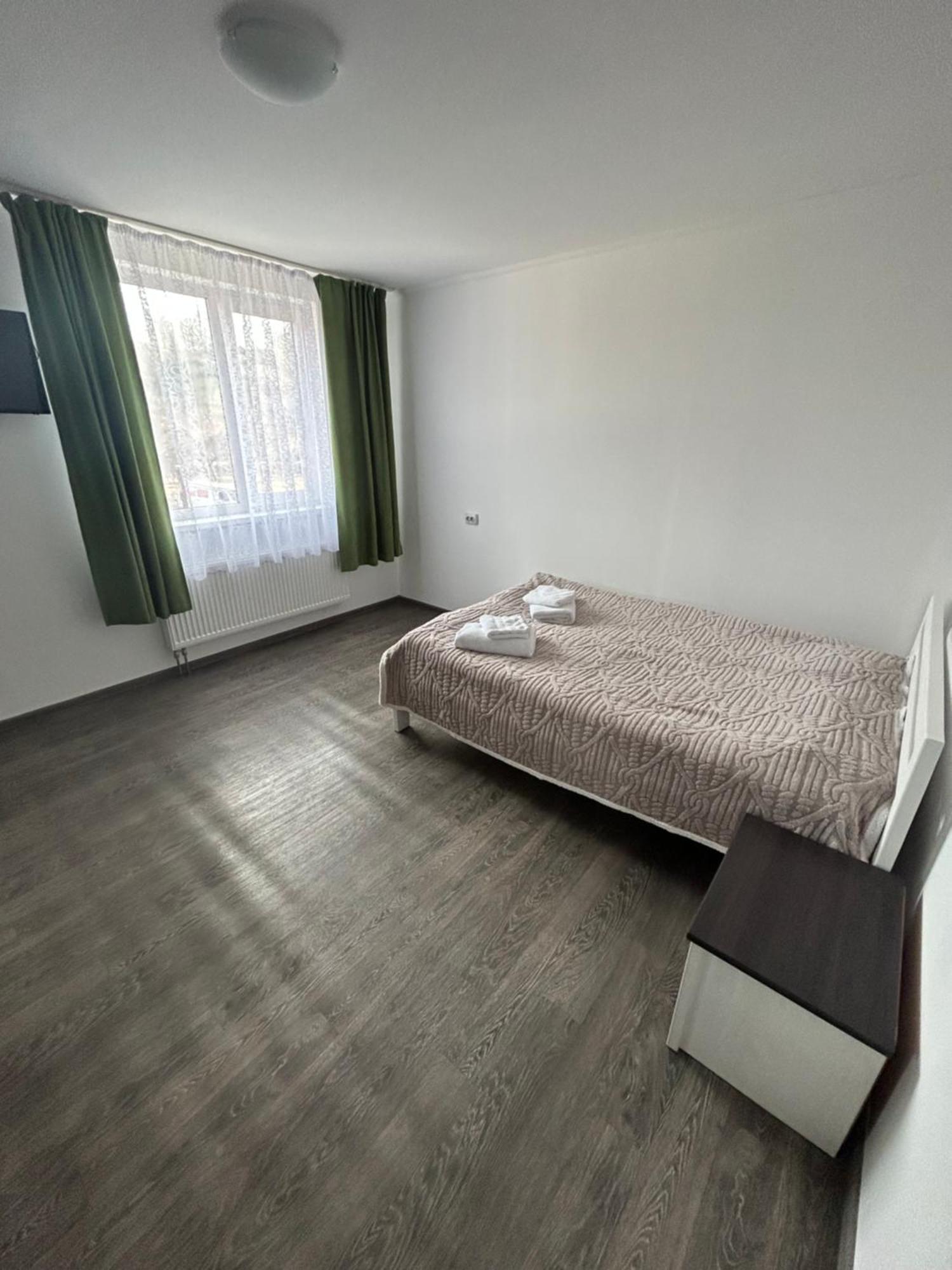 Hotel Серце Карпат à Yasinya Extérieur photo