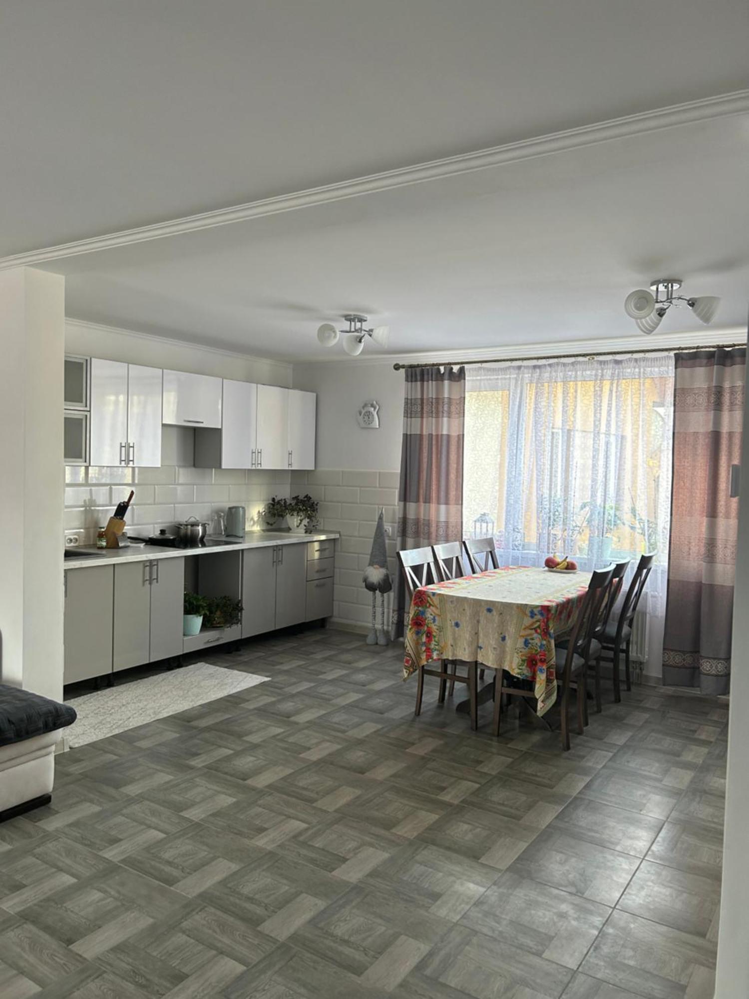 Hotel Серце Карпат à Yasinya Extérieur photo