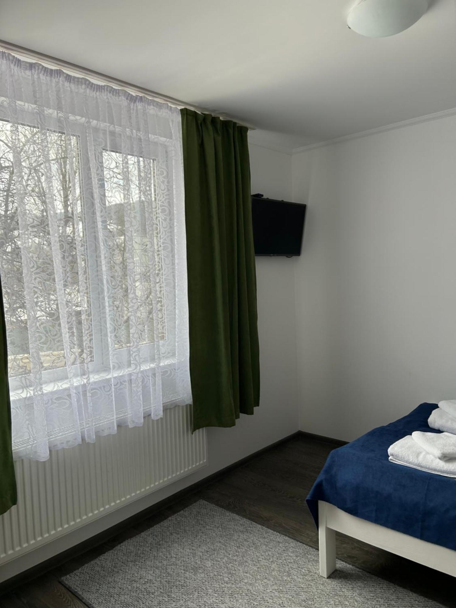 Hotel Серце Карпат à Yasinya Extérieur photo
