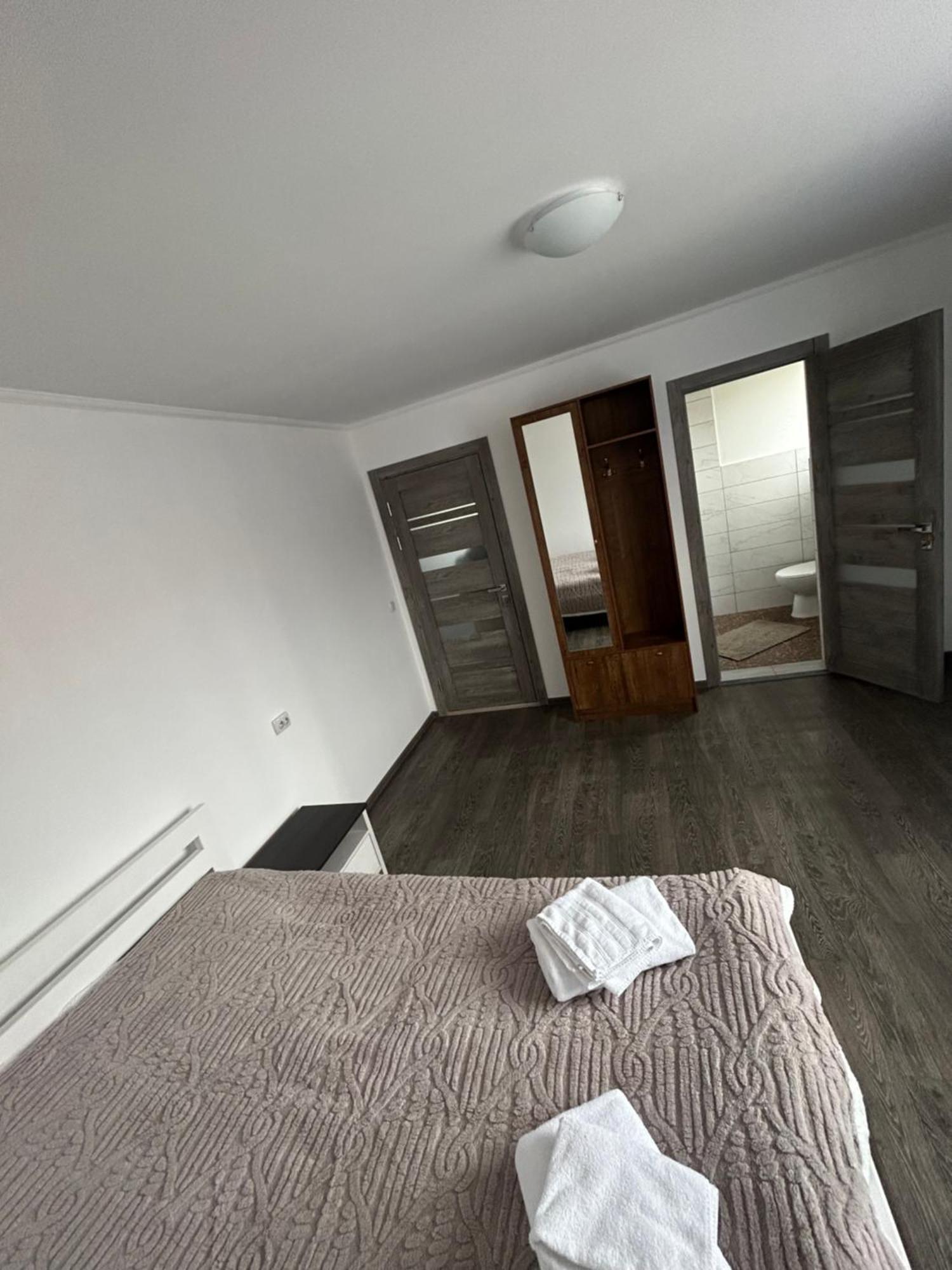 Hotel Серце Карпат à Yasinya Extérieur photo